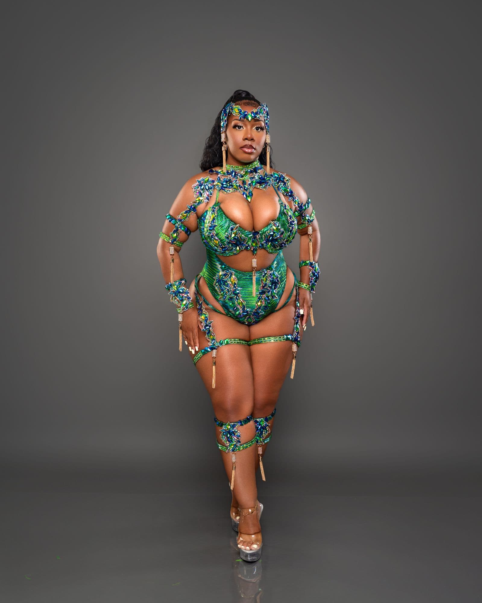 c6bf2a9e59fcaf2d390d5fd6e2be20af_Versailles_Curvy.jpg